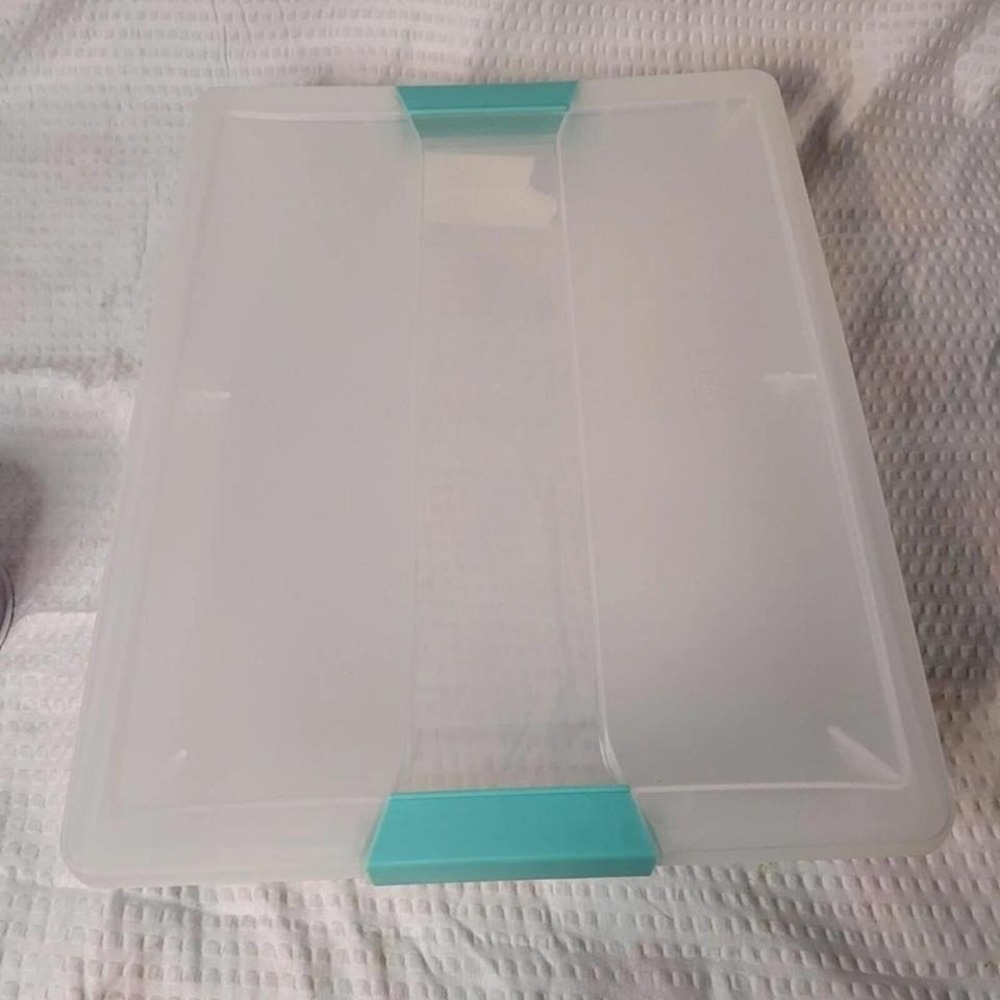 Sterilite Clip Box Clear Storage‎ Container Teal Latches 1963LAB86 14x11x3.25